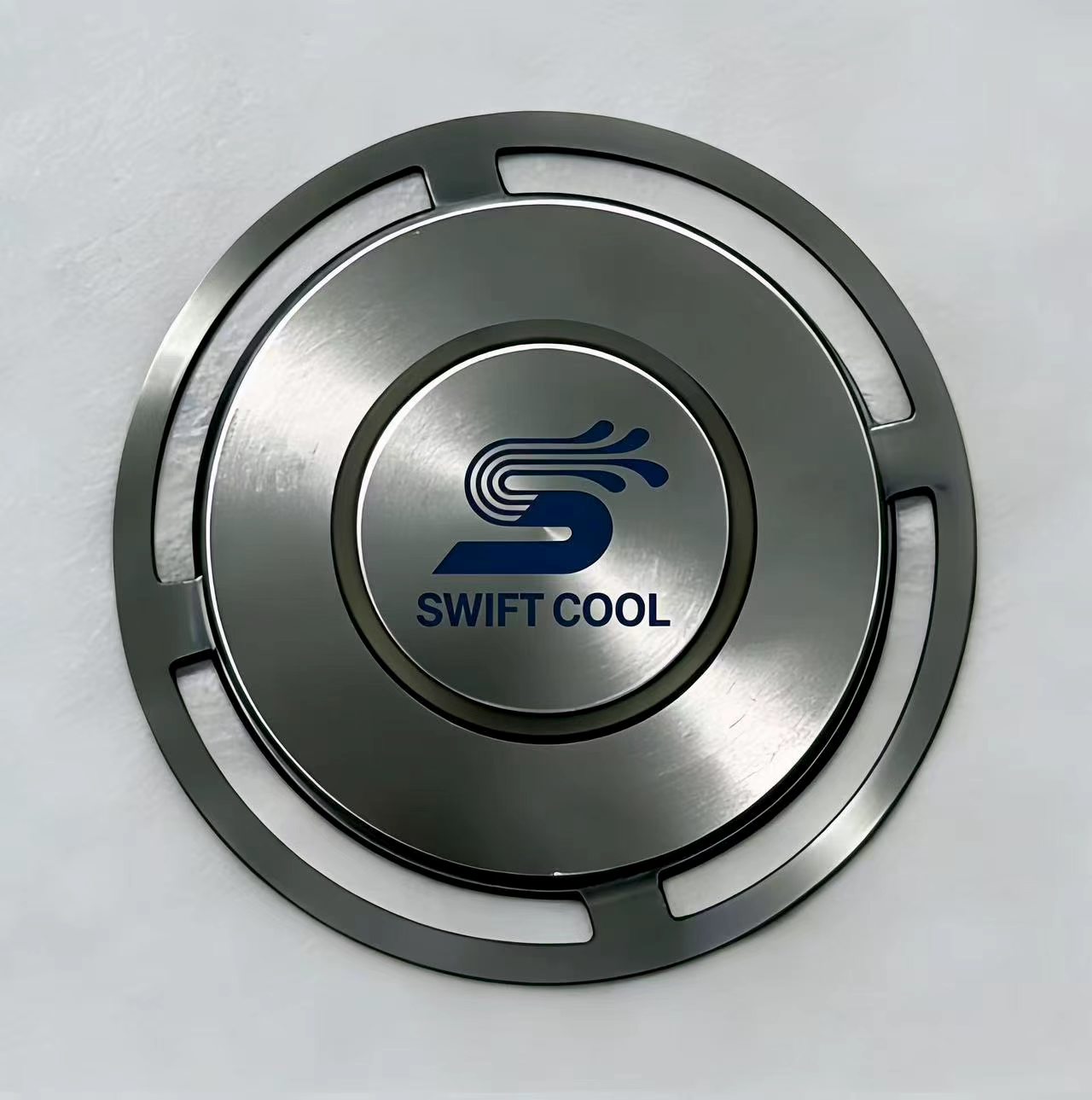 Swiftcool Nano 固态主动散热器